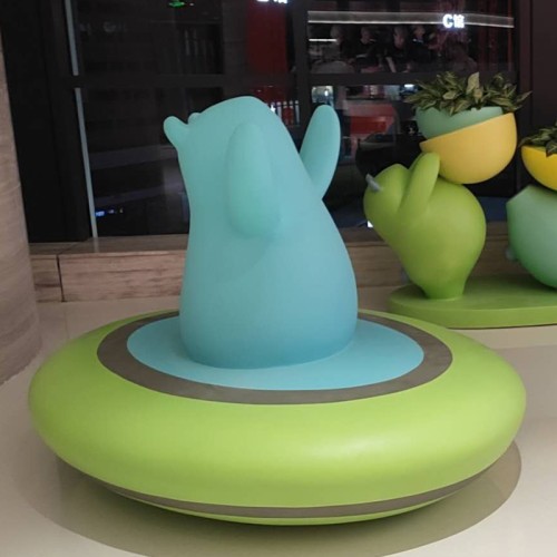 小熊系列玻璃钢美陈花盆 小熊系列玻璃钢美陈花盆