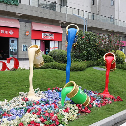 油漆桶颜料玻璃钢雕塑艺术景观广场雕塑