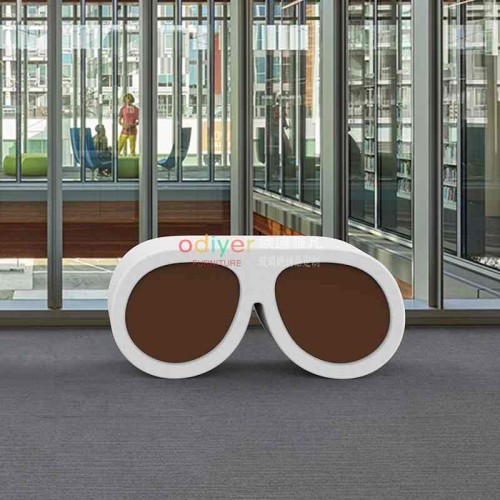 眼镜玻璃钢坐凳创意造型商场美陈休闲座椅