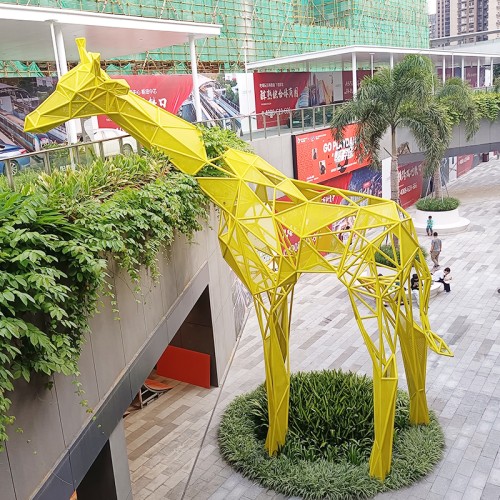 不锈钢长颈鹿雕塑镂空园林景观摆件