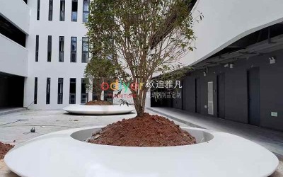 广东海洋大学玻璃钢树池花坛坐凳定制案例 广东海洋大学玻璃钢树池花坛坐凳定制案例