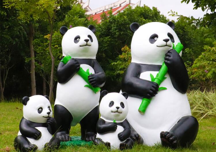 玻璃钢熊猫雕塑，国宝雕塑真是受欢迎!