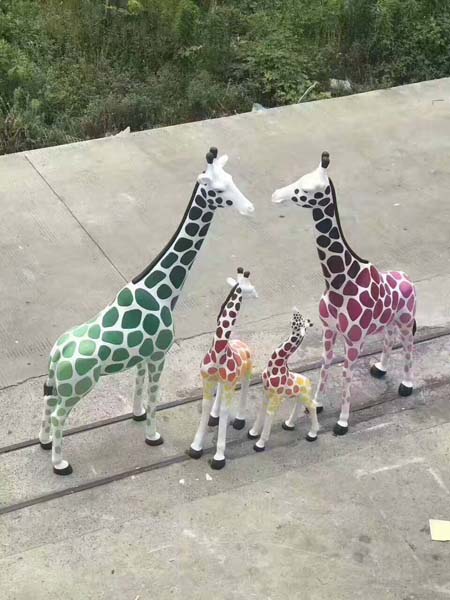 玻璃钢长颈鹿几何雕塑园林景观景区售楼部大型鹿摆件