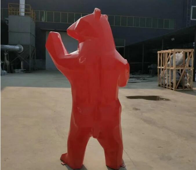 　玻璃钢切面熊雕塑，一款很火的雕塑！