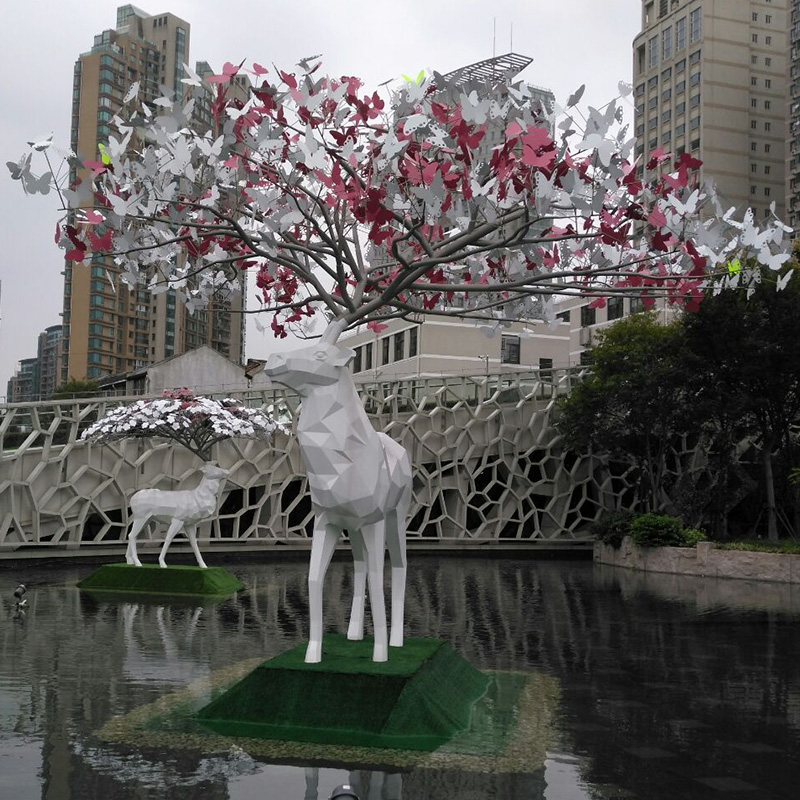 不锈钢鹿雕塑景观玻璃钢长颈鹿摆件